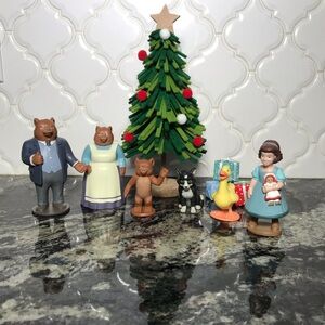 Vintage Maurice Sendak’s Little Bear Family & Friends Toy Figures Shelcore 1999